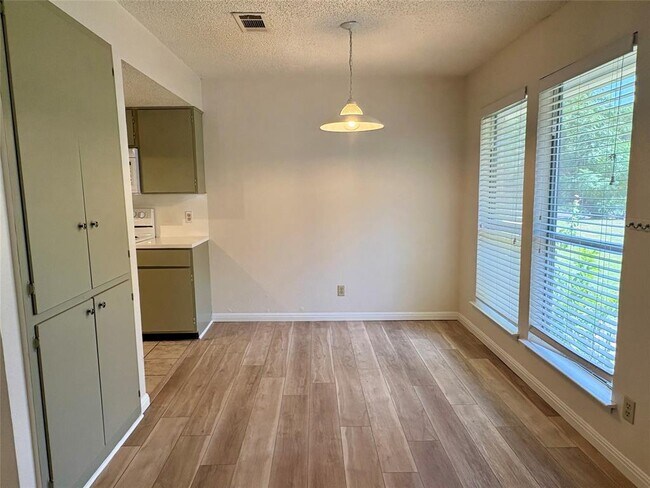 Photo - 1503 Allen Rd