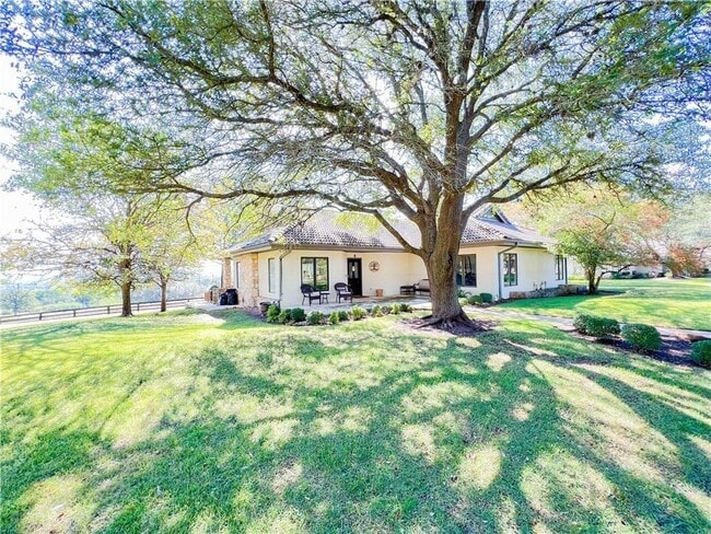 Photo - 1707 Clubhouse Hill Dr