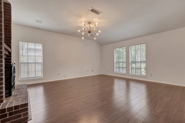 Photo - 6 Green Slope Pl