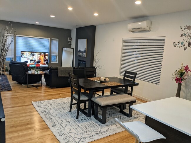 living room - 321 21st Ave