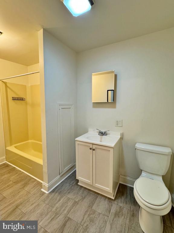 Photo - 153 E Philadelphia St