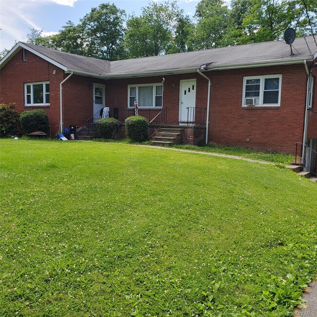 Building Photo - 191 Plains Rd Unit 3