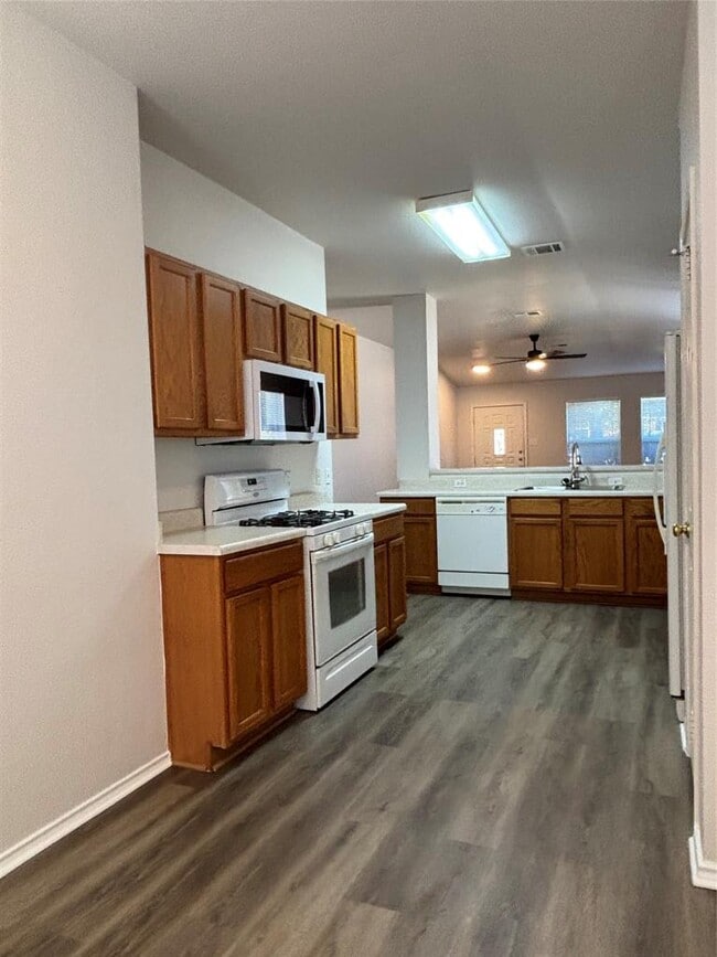 Photo - 127 Salado Dr House