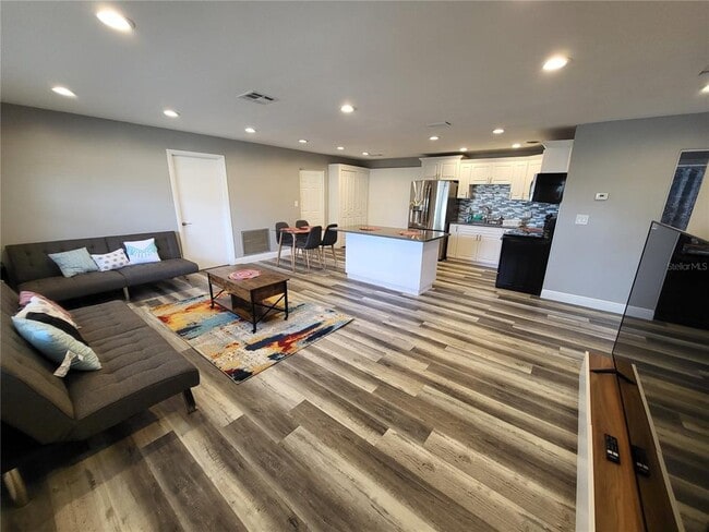 Photo - 5624 Lime Way