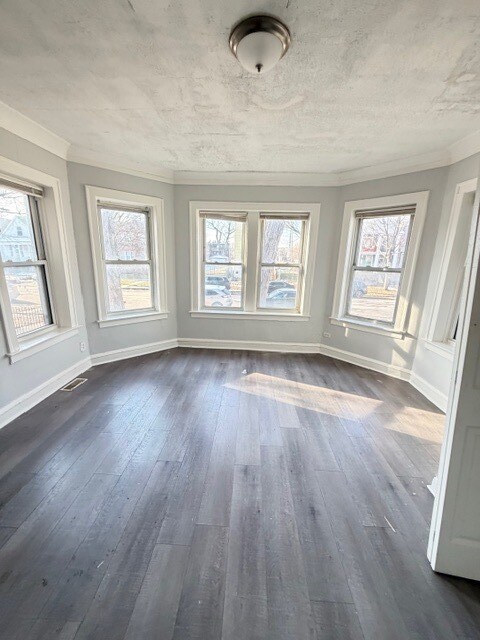 Photo - 6827 S Wabash Ave