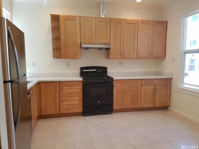 Photo - 1662 Chestnut St