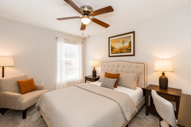 Photo - Scenic Pines Apartments