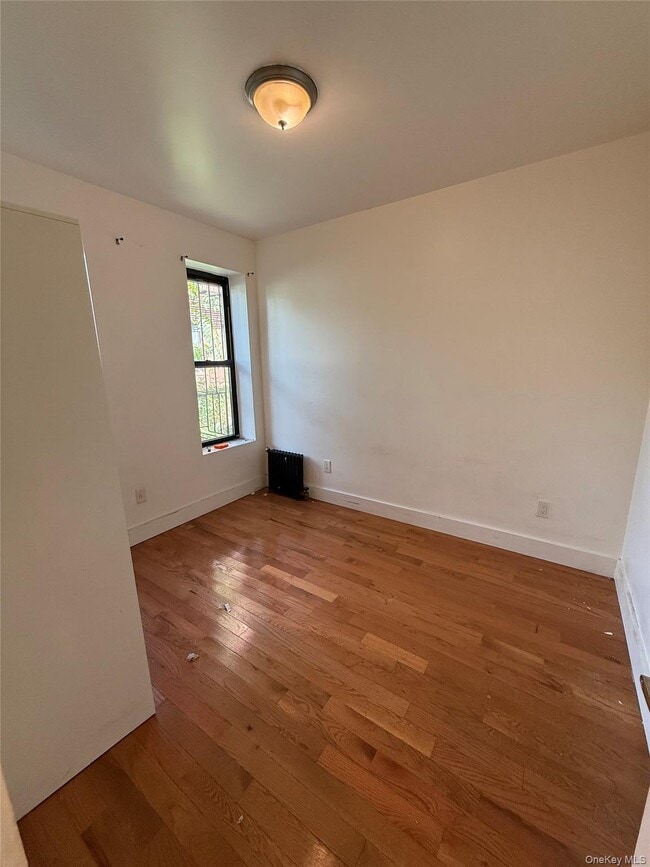 Photo - 737 Sheffield Ave Unit 1R