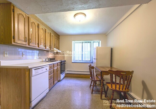 9 Chester St Unit 3