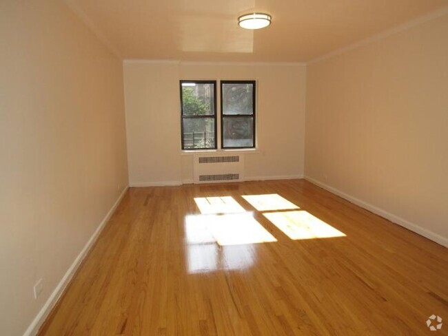 Building Photo - 2 bedroom in Flushing NY 11374 Unit 3M Rental