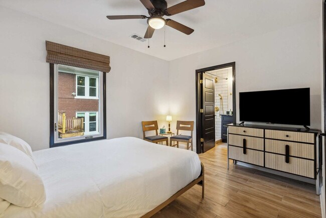 Photo - 309 N McLean Blvd Unit SI ID1608503P