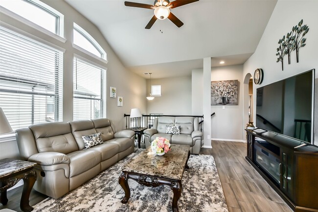 Photo - 16207 Rattlesnake Run Trail