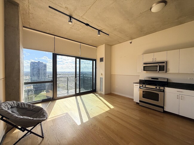 Building Photo - 235 W Van Buren St Unit 3006