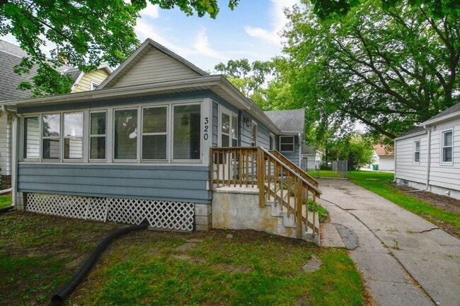 4 Bed 1 Bath Single Family Home - 4 Bed 1 Bath Single Family Home