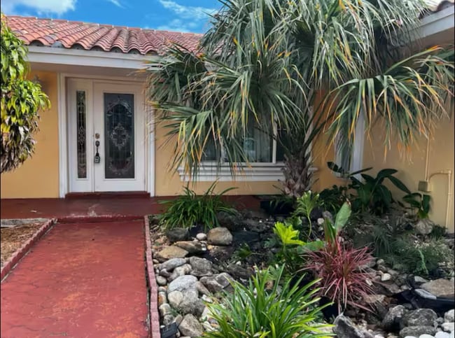 Building Photo - 5760 NW 200th St Rental