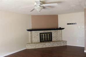 Photo - 6625 Dewsbury St