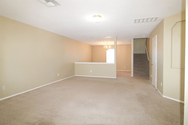 Photo - 20823 Blue Trinity