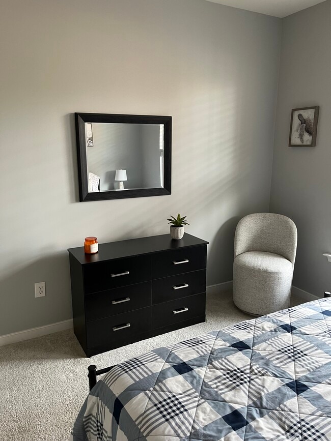 1st floor bedroom - 2272 Perennial Cir