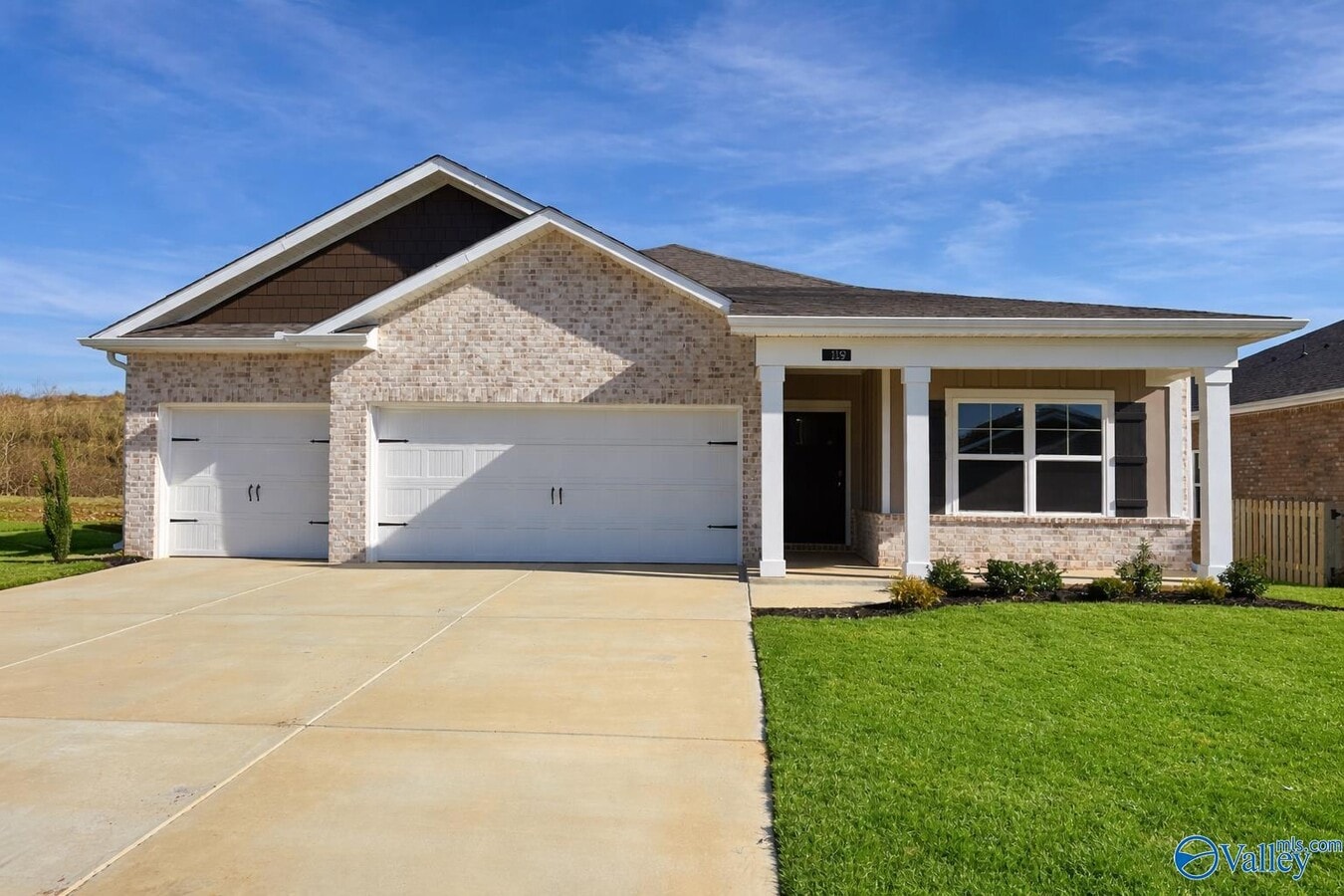 Photo - 119 Legend Dr