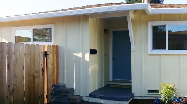 Building Photo - 953-955 15th Ave Unit 955 15th Ave Rental