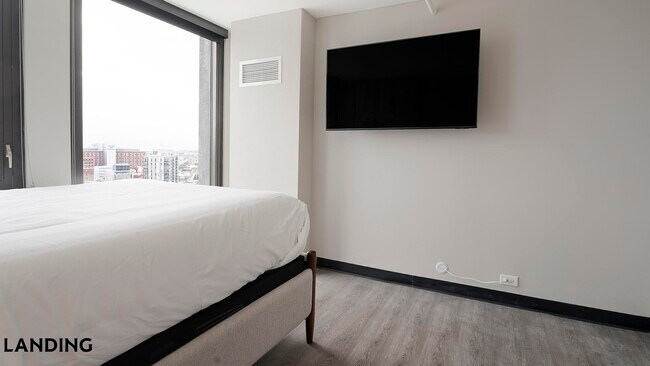1922 W Ogden Ave Unit 1601