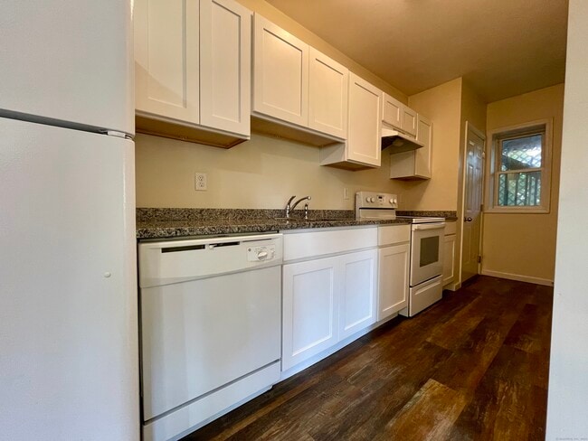 Photo - 14 Dwight St Unidad 1B