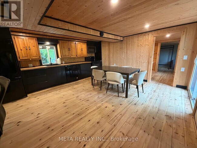 Photo - 106 Boundary Ln