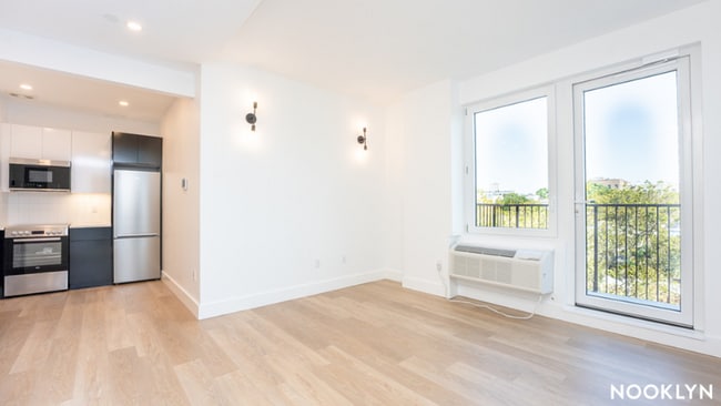 Photo - 1042 President St Unit 8D