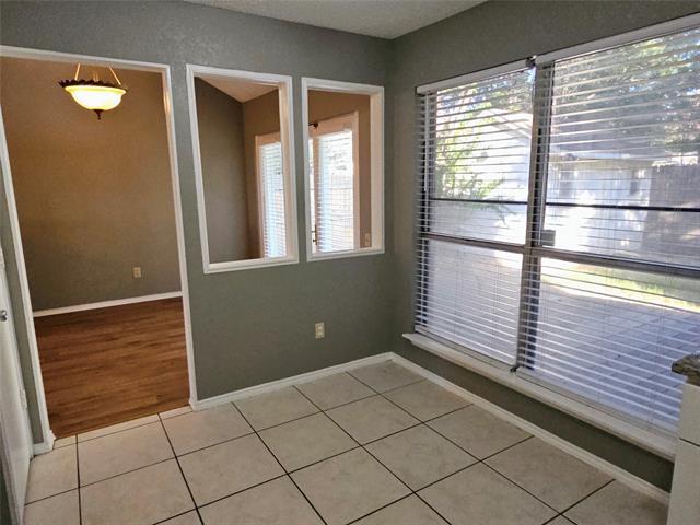 Photo - 3813 Waxwing Cir S