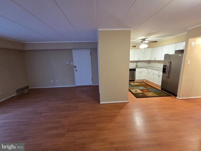 Building Photo - 809 Red Lion Rd Unit B34