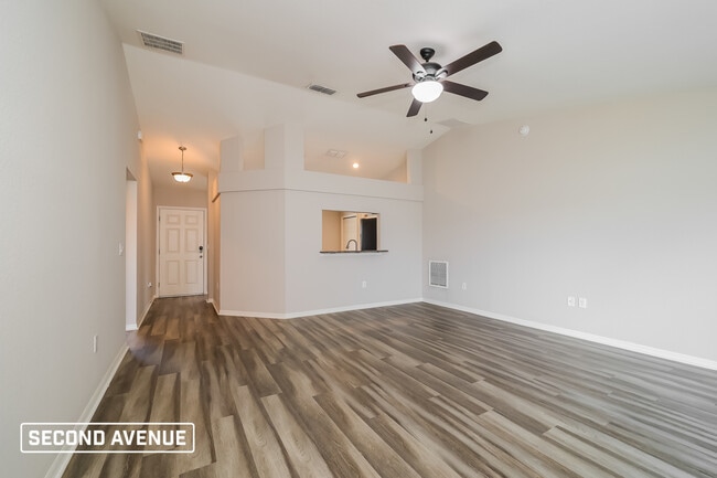 Photo - 2041 Horse Creek Ln