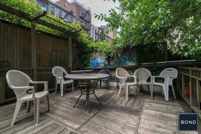 Photo - 520 East 6th Street