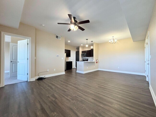 Photo - 1407 Genesis Dr