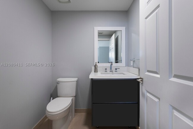 Building Photo - 8390 SW 72nd Ct Unit 612
