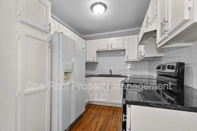 Photo - 937 Metropolitan Ave Condo Unit 2