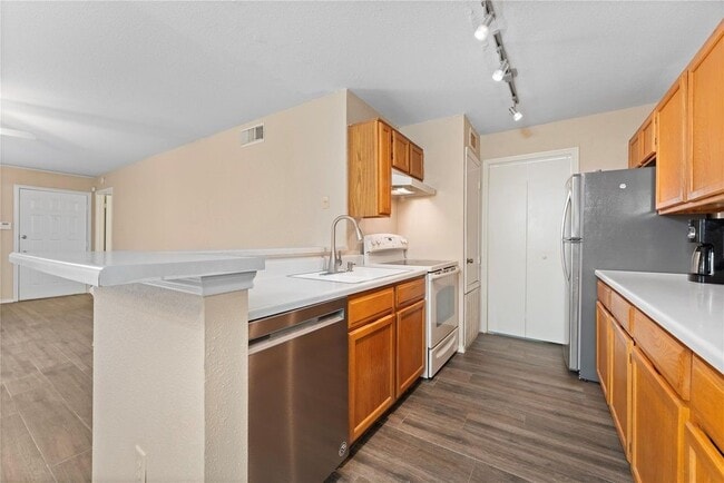 Photo - 10871 Braes Bend Dr