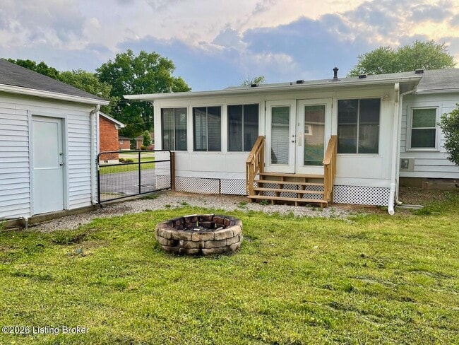 Photo - 9207 Fenmore Ave