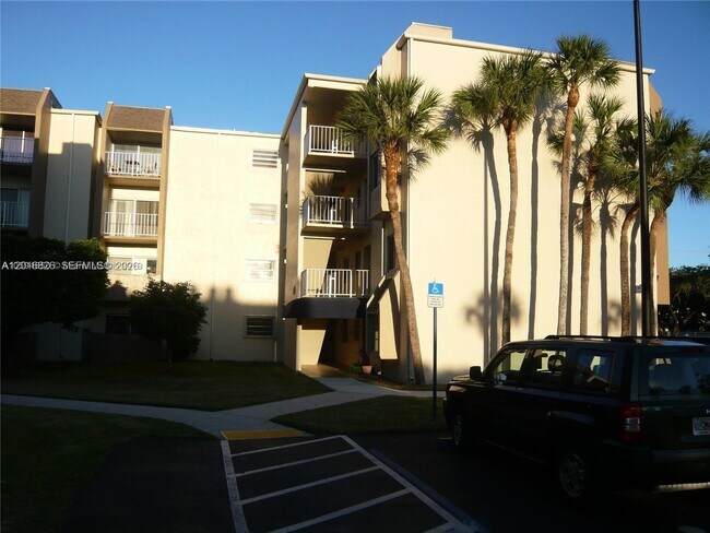 7715 SW 86th St Unit A2-405