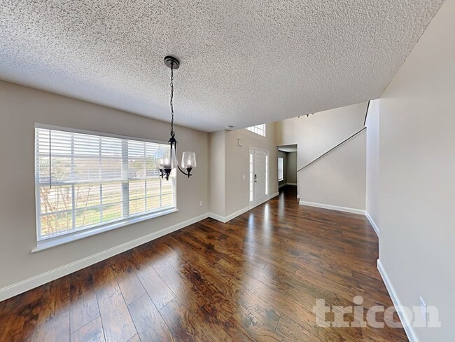 Photo - 13561 Linden Dr