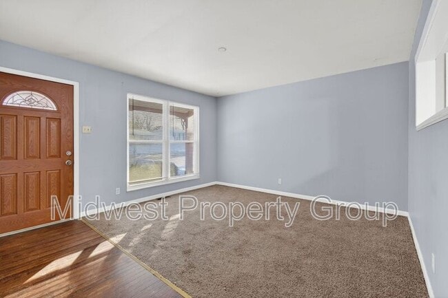 Photo - 1527 Redman Blvd