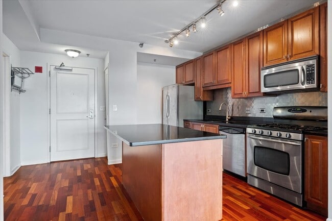 Photo - 1250 S Indiana Ave Unit 503