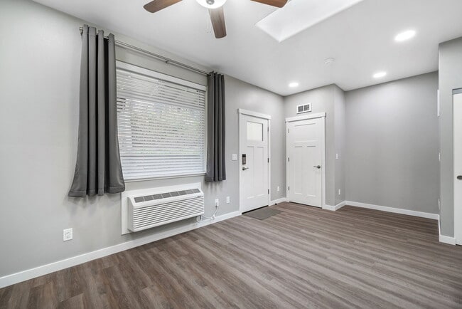 Fotografía del edificio - 195 NW 6th St