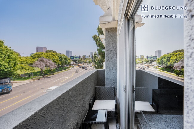 Photo - 8560 W Olympic Blvd Unidad FL3-ID1079