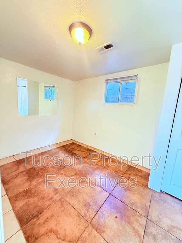 Photo - 208 W Ventura St