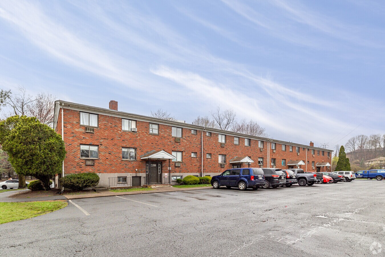 Photo - Suburban Manor