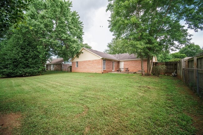 Photo - 104 Progress Ln