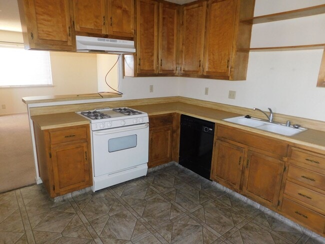 Photo - 1013 W Atkins Ave Unit C