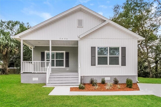 Building Photo - 5430 Rose Ave