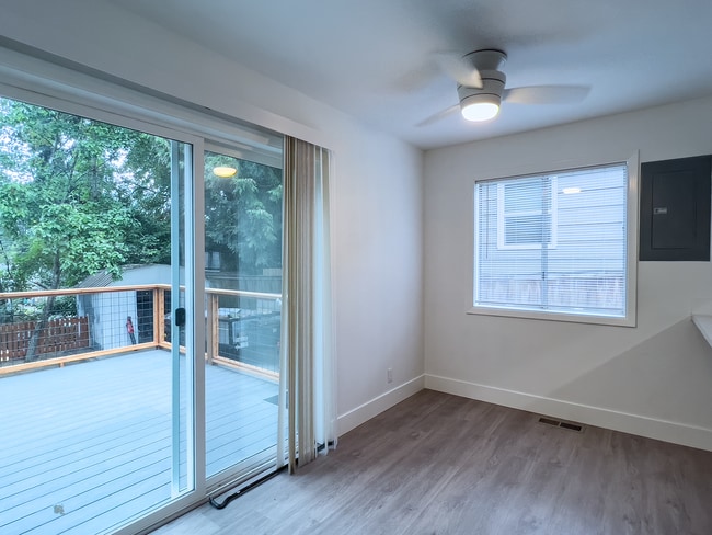 Photo - Charming Renovated Ranch 3 Bed + 2 Bath House! Washer & Dryer! Located in Portland's SE Brooklyn ...