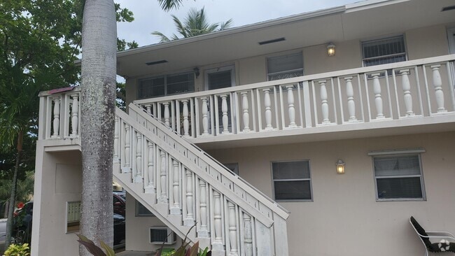 Building Photo - 201 S J St Unit 7 Rental